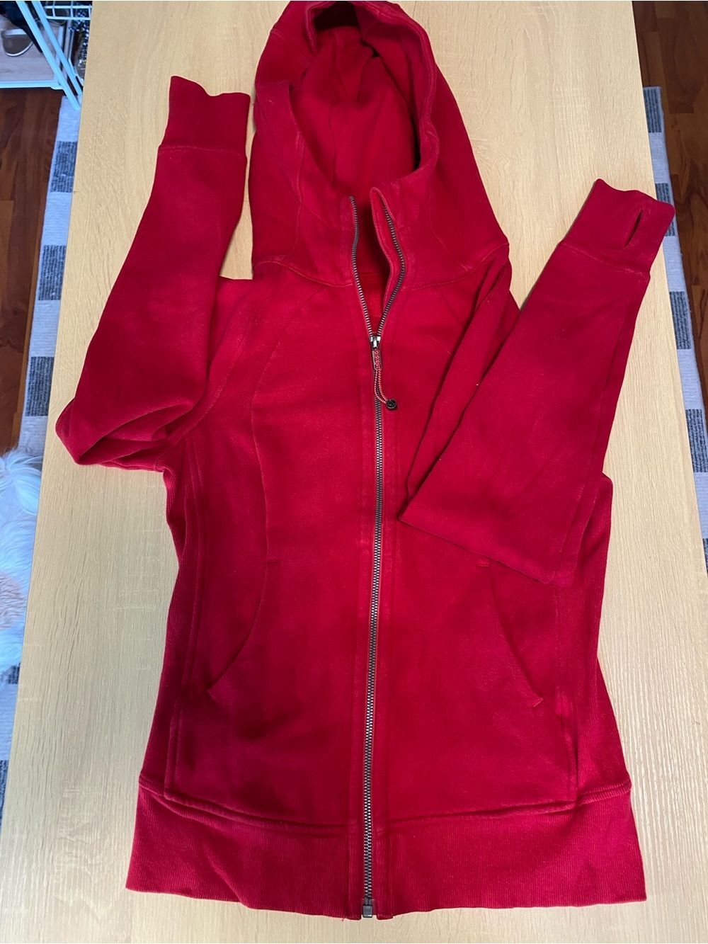 🛍️Lululemon Red Thick Zip Hoodie Size 4 - Picture 2 of 10